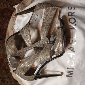 Michael Kors‎ Silver Glitter Heels for Special Occasions. Women's Sz.6